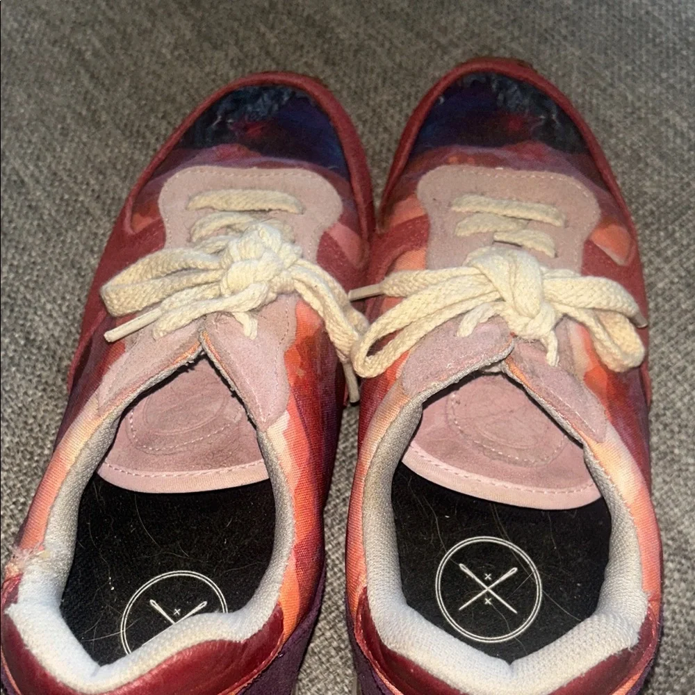 Women's Multicolor Athletic Sneakers - Pink/Red